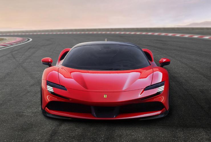 Fedez compra una super Ferrari